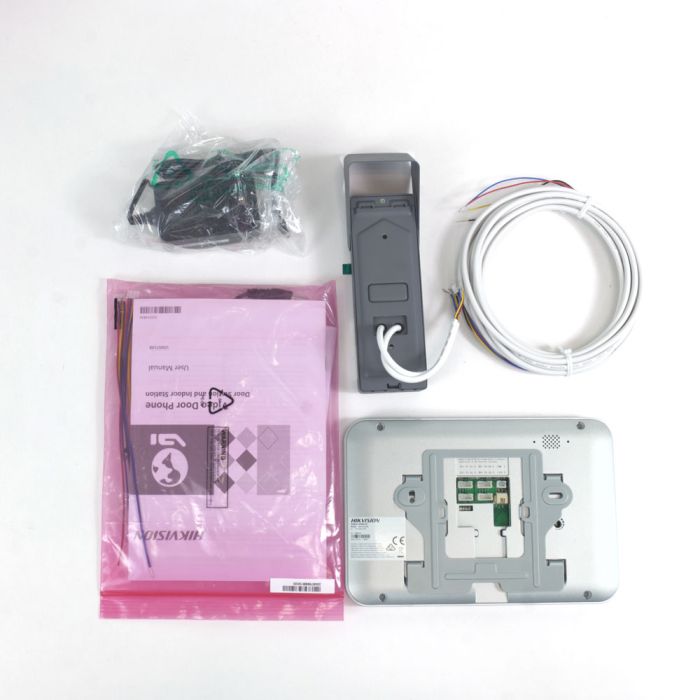 Комплект відеомофона Hikvision DS-KIS203T (розпродаж 658): відеодомофон 7" і відеопанель