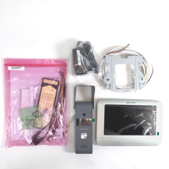 Комплект відеомофона Hikvision DS-KIS203T (розпродаж 657): відеодомофон 7" і відеопанель