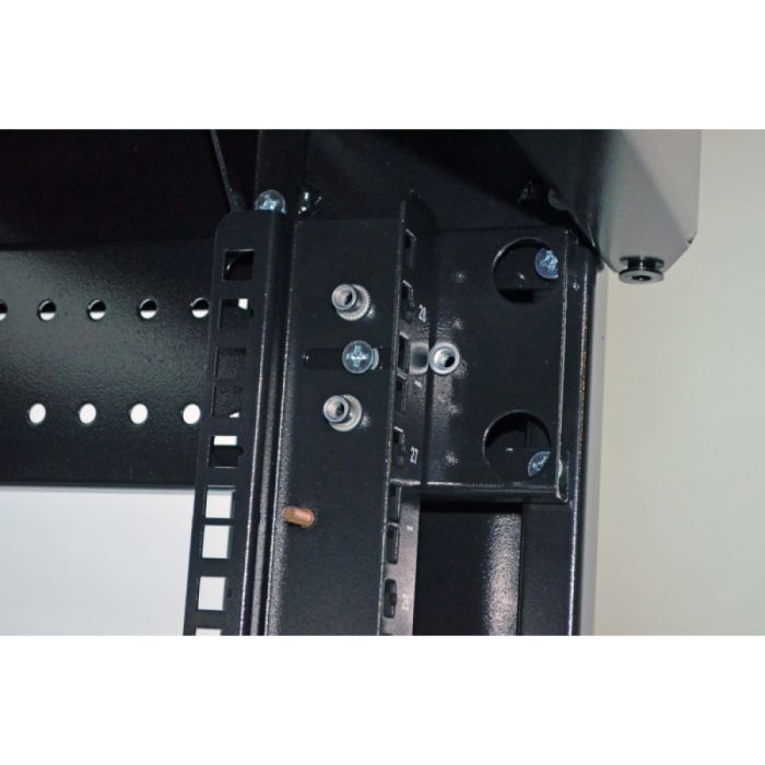 Шафа серверна CMS 28U 610 х 675 UA-MGSE2866MB посилена для мережевого обладнання