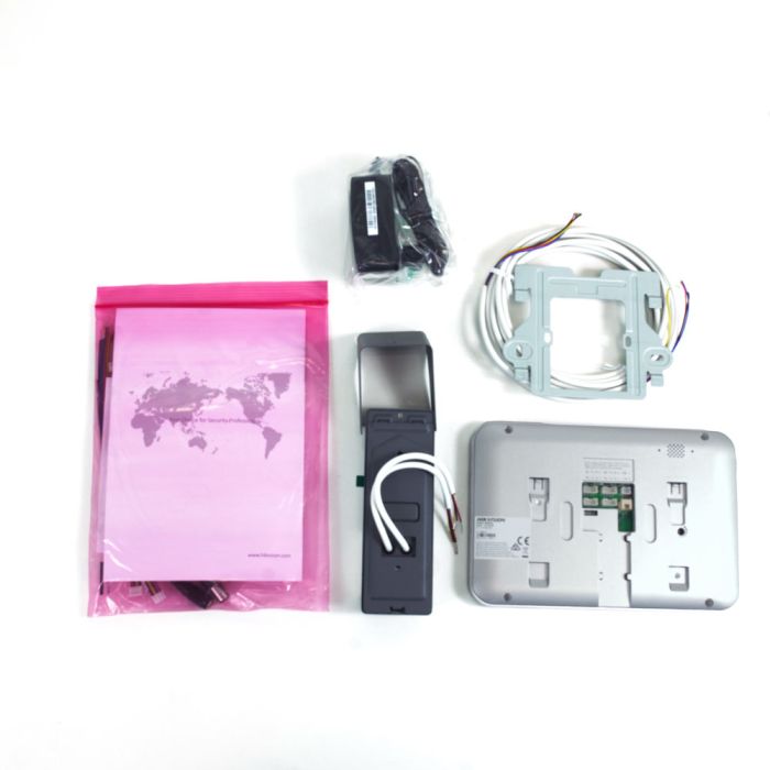 Комплект відеомофона Hikvision DS-KIS203T (розпродаж 657): відеодомофон 7" і відеопанель