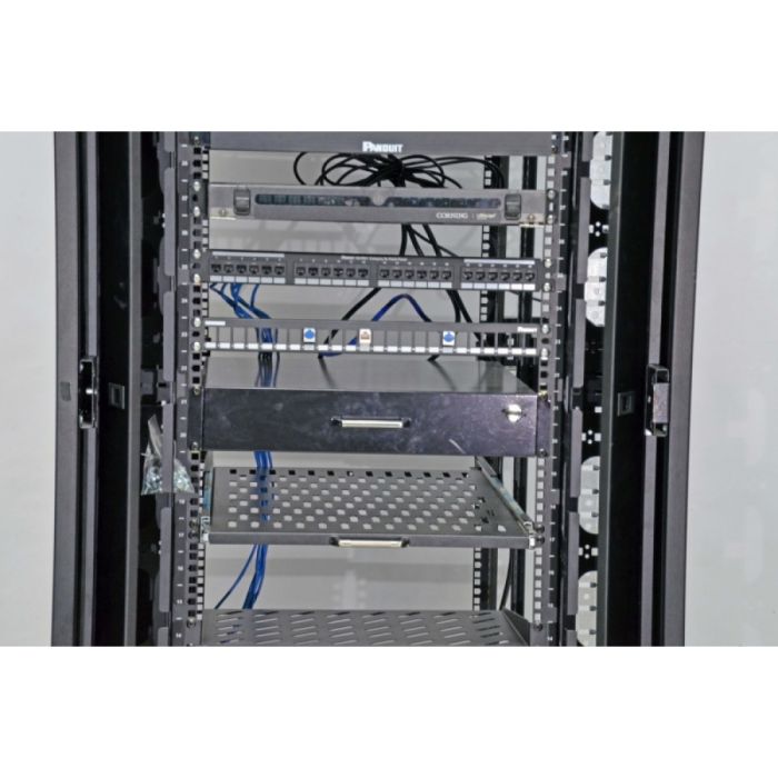 Боковий організатор кабелю з кришкою до шаф CMS MGSE 42U, сірий