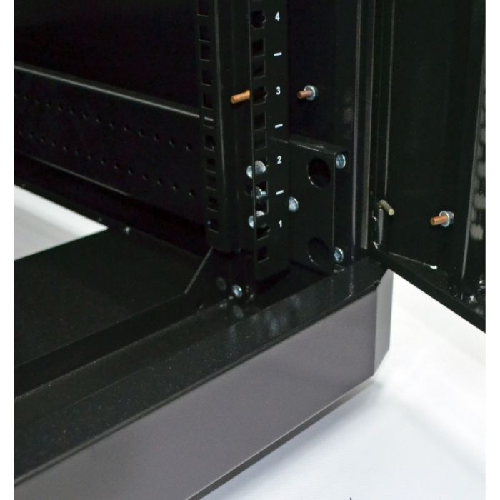 Шафа серверна CMS 42U 610 х 865 UA-MGSE4268MPB посилена з перфорованими дверима для мережевого обладнання
